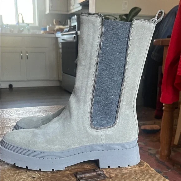 Brunello Cucinelli Light Grey Suede Chelsea Lug Boots - Picture 6 of 9